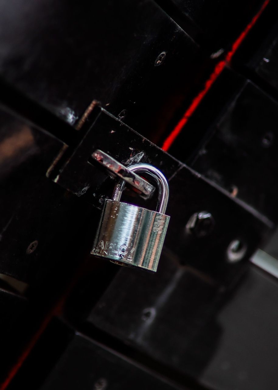 Padlock and key representing passwordless authentication and public-key cryptography